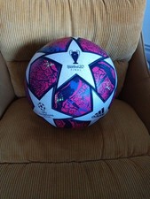 ballon de foot Adidas Istanbul