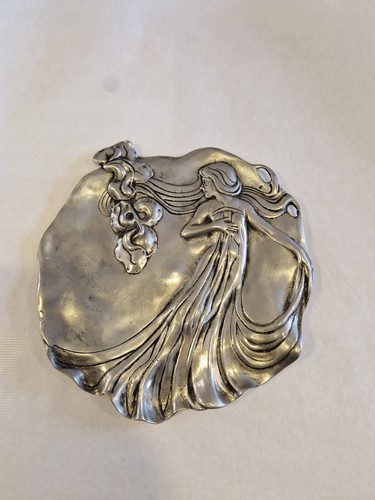 Art nouveau plat - plat, la