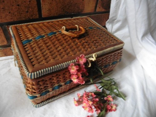 Ancienne boite ouvrages - boite, a