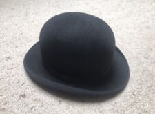 Chapeau melon. Marque TIRARD