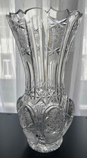 ANCIEN VASE EN CRISTAL TAILLÉ, BACCARAT ? SAINT LOUIS ?
