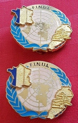 Lot insignes onu finul - insignes,