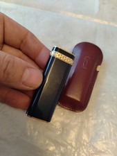 BRIQUET laqué de Chine bleu,(CARTIER ),avec étui Original  bon état.
