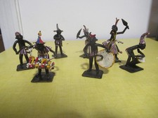 Art africain. 7 bronzes peints et signés.Ht 6 et 7cm..Benin ? Vers 1950.