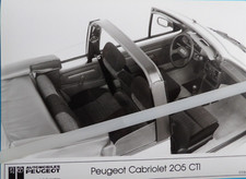 Photo presse PEUGEOT 205