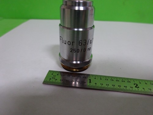 Microscope pièce objectif - pièce,
