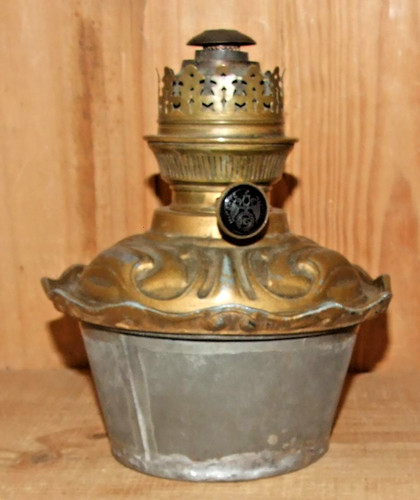 Ancienne lampe pétrole - ancienne,