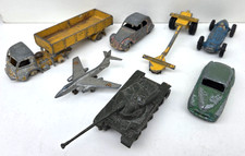 Lot de Dinky-Toys pour pièces