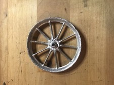 Roue à 10 barreaux fin jante