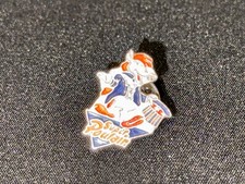 (K) PINS BADGE ENAMEL VINTAGE COLLECTION CHOCOLAT SUPER POULAIN