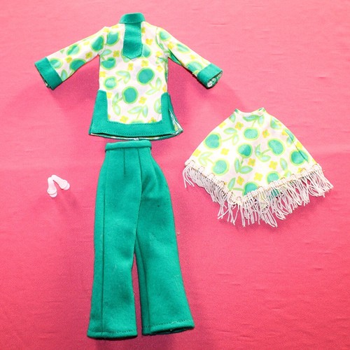 Tenue pièces motif pommes - tenue,