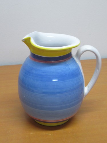Pichet eau ceramique - À,