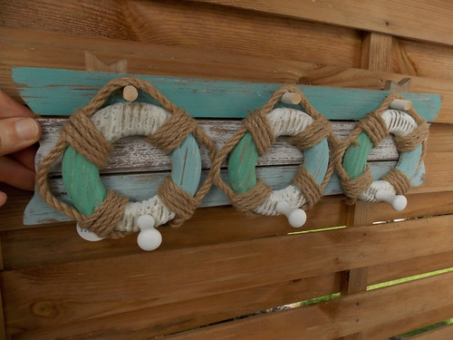 Porte manteau marin - 3, bouées