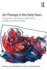 Julia Meyerowitz-Katz Art Therapy in the Early Years (Poche)