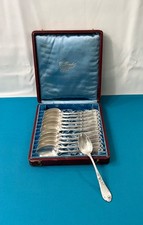 12 petites cuillères