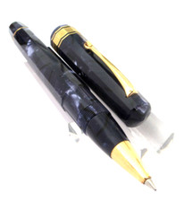 STYLO ROLLER BILLE DE LA MAISON ITALIENNE OMAS MODELE EXTRA NEUF DE STOCK MX704