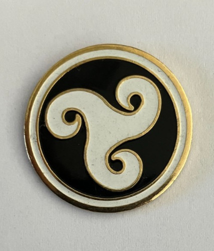 Pin le triskel - -, pin's