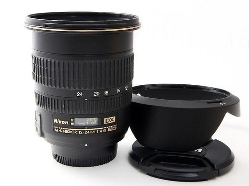 Objectif zoom grand angle