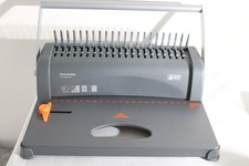 Perforatrice relieuse United Office