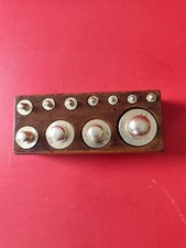 boite de poids 11 de 200grs a 1grs en laiton