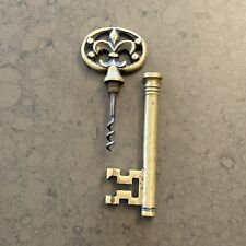 TIRE-BOUCHON EN FORME DE CLEF