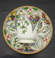Ancienne tasse de collection décor de papillons peint main Royal Englsh China