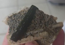 》》Rare Tourmaline sur gangue de Suède《《
