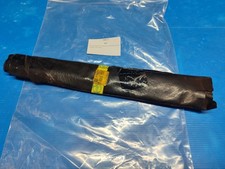 Garniture gauche de logement d'équilibreur pour: Peugeot: 204 Coupé