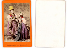 Costume folklorique et coiffes, aquarellé, Allemagne  Tirage albuminé  7x9,5