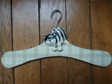 cintre pour enfant avec chat