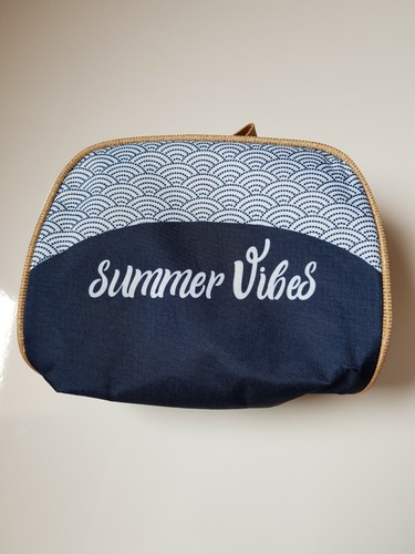 Trousse toilette bleue et - toilette,