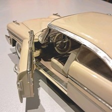 1:18 Plymouth Fury 1958 BEIGE