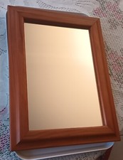 Miroir À Encadrement En Bois