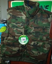 GILET CAMOUFLAGE FEUILLAGE TYPE ARMEE AMERICAINE U.S , DOUBLURE INTERIEURE , FER