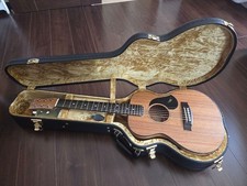 Mini guitare électrique