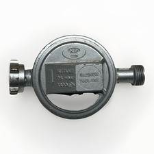 Détendeur gaz butane 28 mbar 1,3 kg/h – Gazinox – Bon état