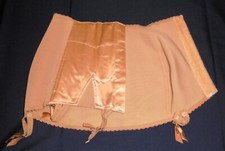 Porte-jarretelles, Gaine