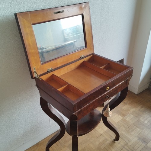 Ancien travailleuse - ancien,
