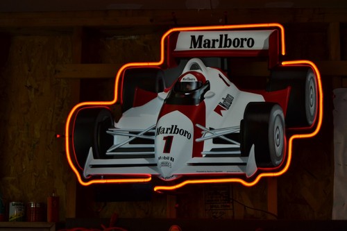 1990 marlboro mobil - mobil, neon