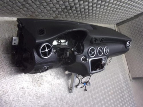 Tableau bord mercedes - tableau,