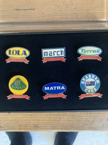 Coffret pin voitures - pin's,