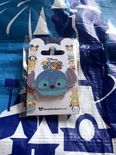 Pin Trading Disneyland Paris