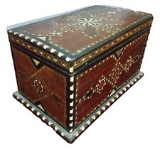 ANCIENNE BOITE BIJOUTIER