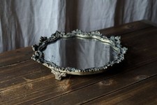 Plateau ancien en métal et