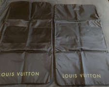 HOUSSES AUTHENTIQUES LOUIS VUITTON ( deux Housses Identiques) Pour Vêtements