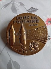 Médaille en Bronze DOUÉ LA FONTAINE ( Anjou )  Éditée par PICHARD ( Saumur)
