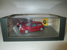 RENAULT CLIO SPORT V6 Rouge