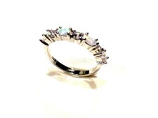 Bijou bague fantaisie lucite couleur opale plaqué argent ring idéal pour  cadeau