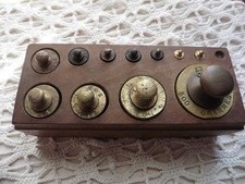 ANCIENNE BOITE DE POIDS POUR