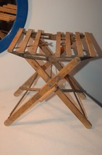 Petit tabouret pliant avec